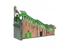 44-119-cream-green-stairs-cat-angle