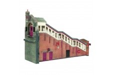 Bachmann Scenecraft 44-119C Great Central High-Level Station Entrance Maroon & Cream