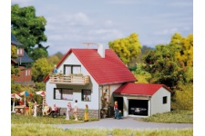 Auhagen 12222 1:100 House With Garage