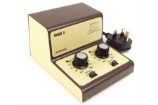 Gaugemaster GMC-D Twin Track Cased Controller Front Left