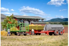 Kibri 10908 3 Piece Agricultural Trailer Set