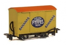 peco-gr-902-box-van-fyffes-bananas-livery
