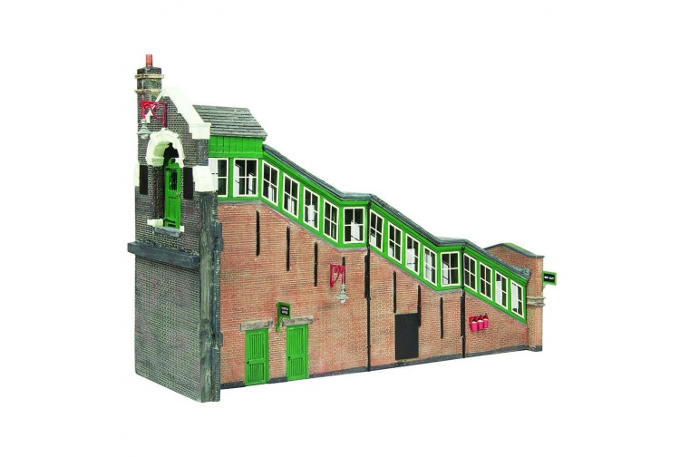 44-119-cream-green-stairs-cat-angle