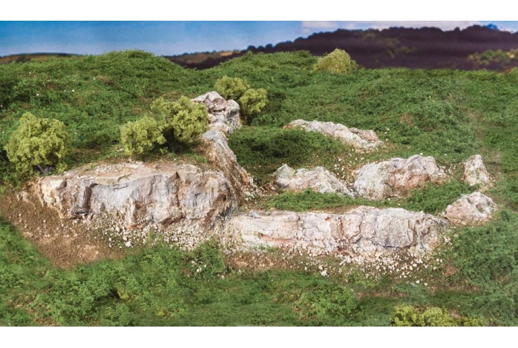 Woodland Scenics C1139 Outcroppings Ready Rocks. scene
