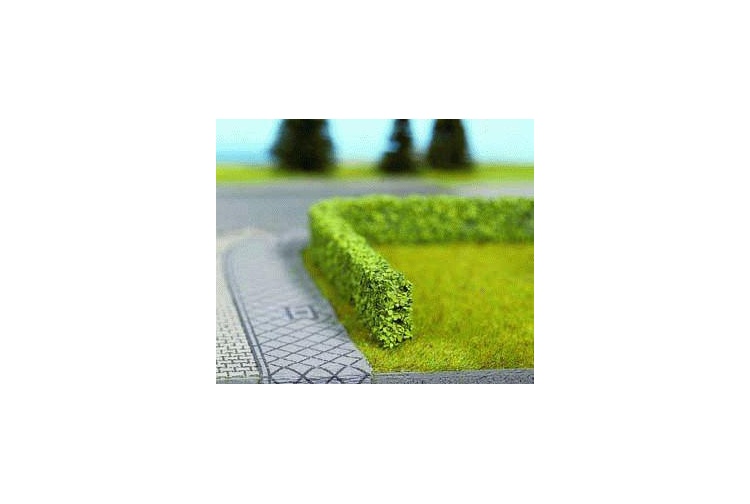 Gaugemaster GM160 Light Green Gedgerow (2 x 500mm) Example Layout