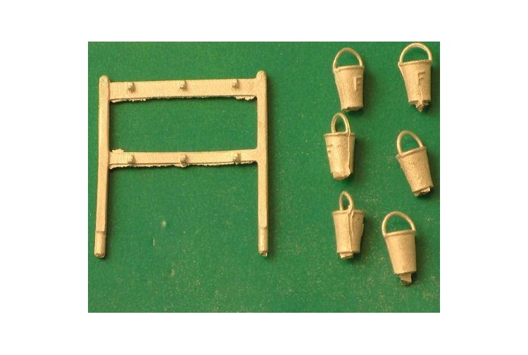 Springside DA58 OO Gauge Fire Buckets & Stands (2 Sets)