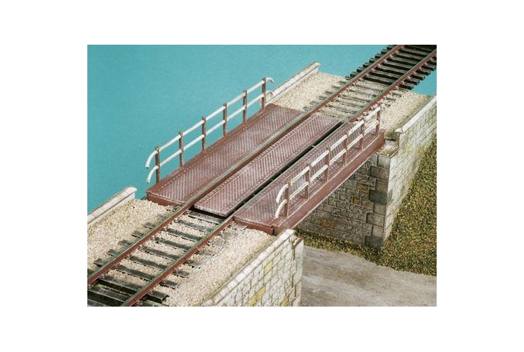 Wills Kits SS49 Decked Girder Bridge completed model