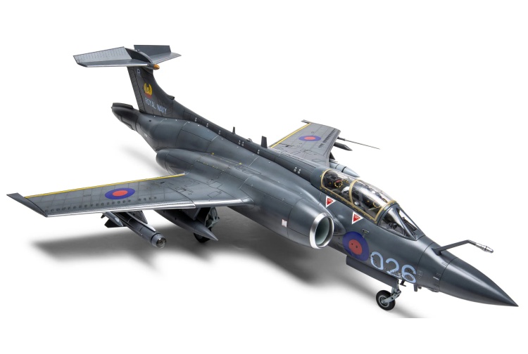 Airfix A12012 Blackburn Buccaneer S.2C/D Front Right