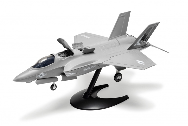 Airfix J6040 Quickbuild F-35 Lightening Model Aircraft Kit Front Left