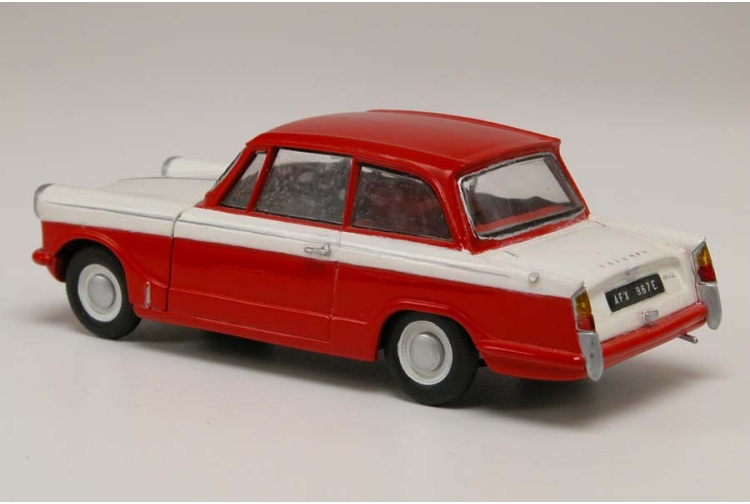 Airfix A55201 Triumph Herald 1:32 Scale Plastic Kit assembled model pic2