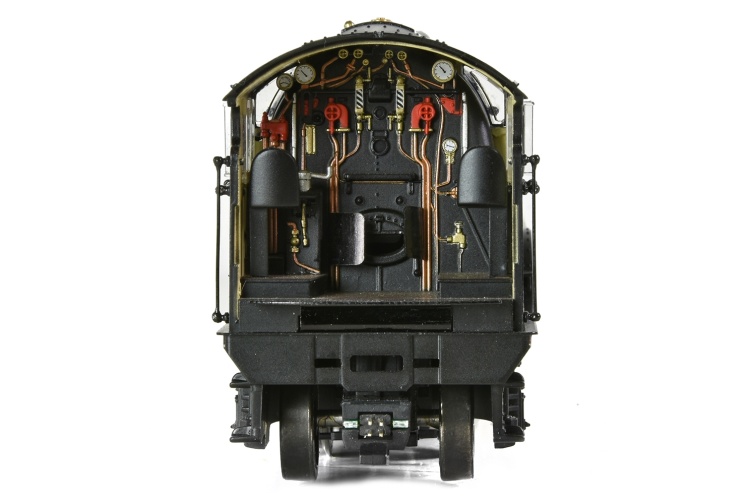 Bachmann Branchline 35-201 OO Gauge LNER V2 60845 BR Lined Black (Early Emblem) cab detail