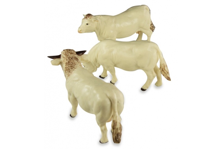 Britains Farm Toys 43240 Charolais Cows Image 2