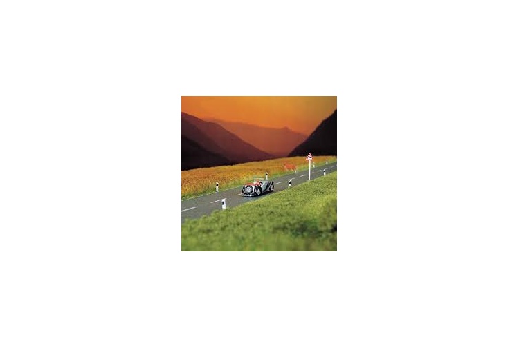 Busch 7081 Asphalt Highway 1000mm by 32mm Example Layout 1