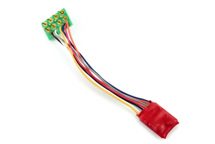 Gaugemaster DCC92 Ruby Series 2 Function Small DCC Decoder 8 Pin Closeup