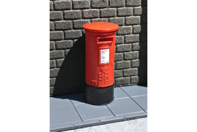 Gaugemaster GM731 Postboxes (2 Pre-Built Postboxes) Example Layout