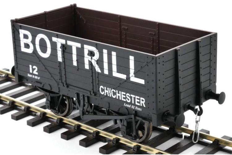 Gaugemaster GM7410211 7 Plank Wagon Bottrill Front Right
