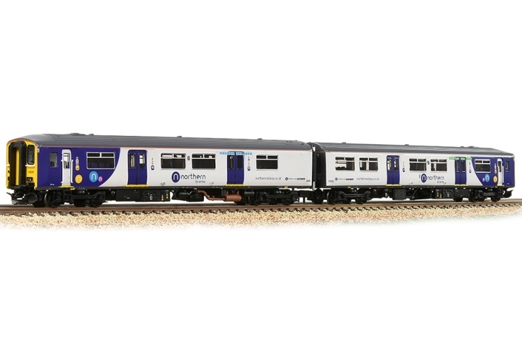 Graham Farish 371-335 Class 150/2 2-Car DMU 150220 Northern