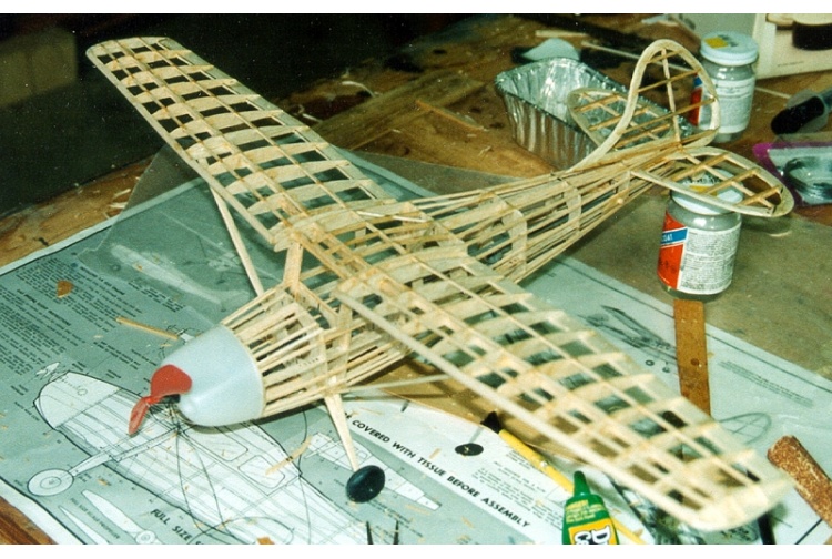 Guillow's 302LC Cessna 170 Balsa Wood Model Aircraft Kit