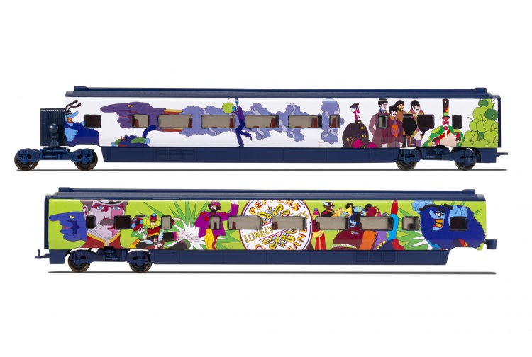 Hornby R40001 Eurostar Class 373/1 Yellow Submarine Divisible Centre Saloons Coach Pack Profile 2
