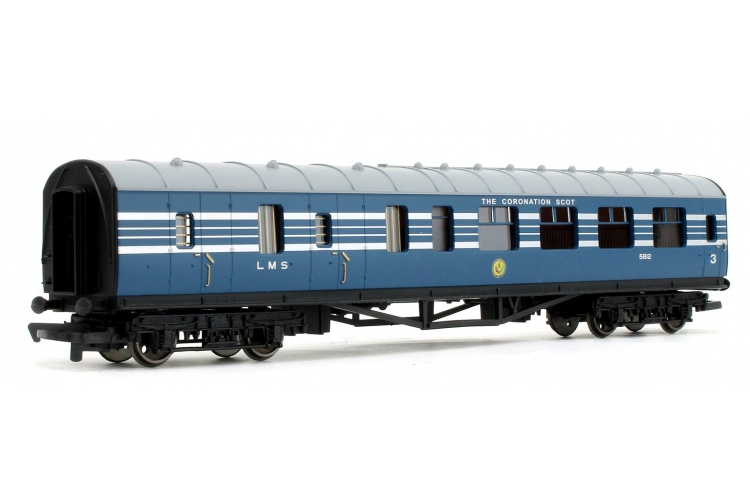 Hornby R4906 LMS Coronation Scot 3 Car Coach Pack 5812 Front Left