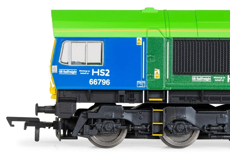 hornby_r30151_gbrf_class_66_co-co_the_green_progressor_no_66796_3