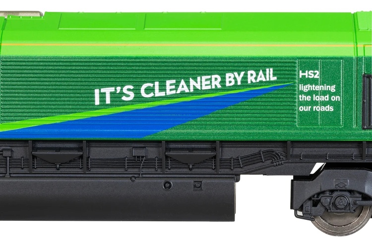hornby_r30151_gbrf_class_66_co-co_the_green_progressor_no_66796_4