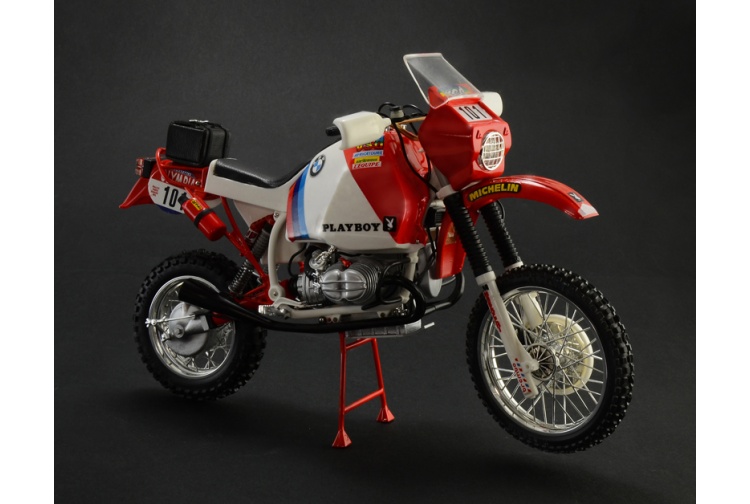 Italeri 4641 B.M.W. R80 G/S 1000 Paris Dakar 1985 Front Right