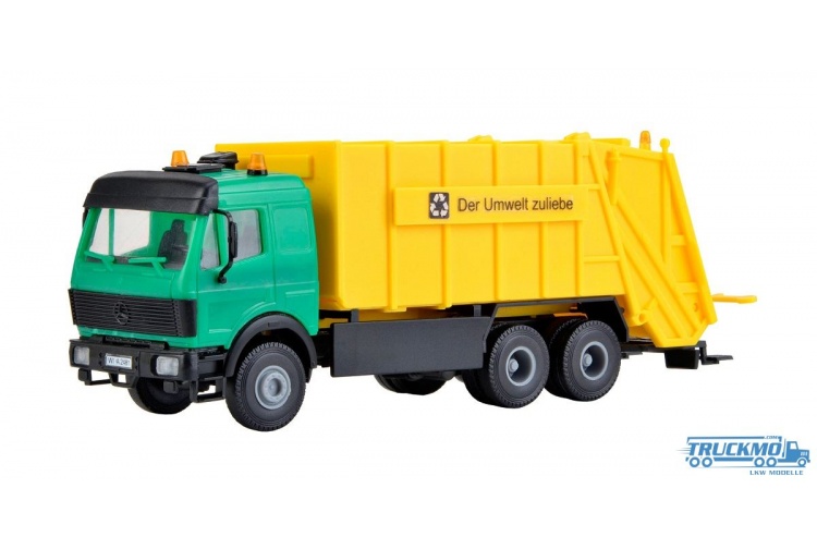 Kibri 15010 MB SK Garbage Truck HO/OO Gauge Plastic Kit Left Side