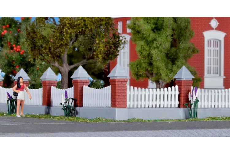 Kibri 38630 Wood Paling Fence Example Layout