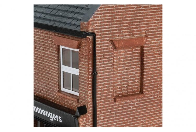 hornby-skaledale-r9846-the-ironmongers-shop-upper-window