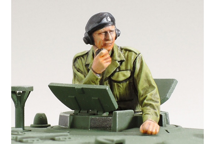 Tamiya 32594 British Tank Churchill Mk.VII Crocodile Commander