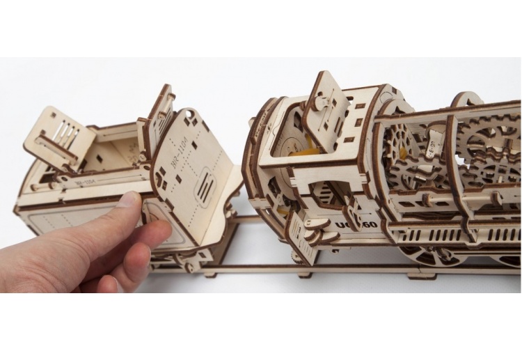 UGears 460 Steam Locomotive With Tender 03