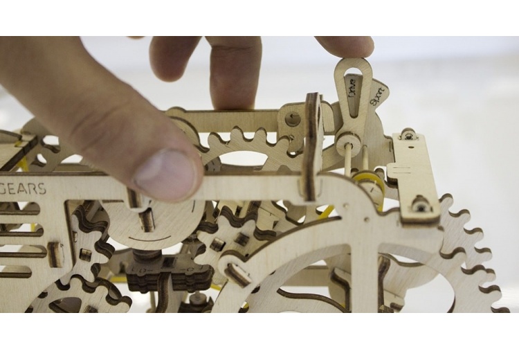 UGears Tractor 03