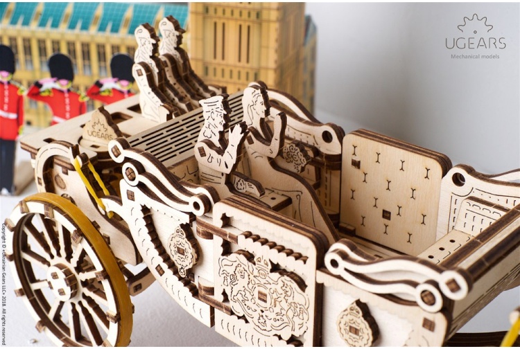 Ugears UG70050 Model Royal Carriage Closeup Door Closed