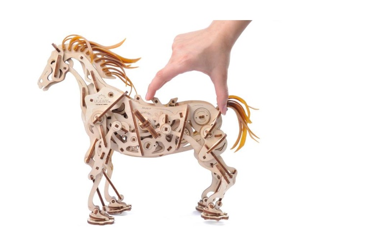 Ugears UG70054 Model Horse-Mechanoid Side
