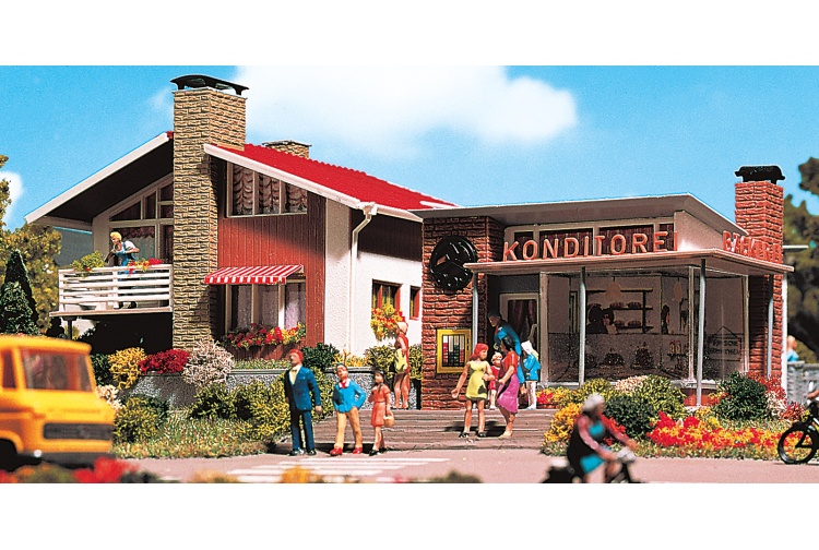 Vollmer 43724 House And Bakery OO/HO Scale Plastic Kit Example Layout