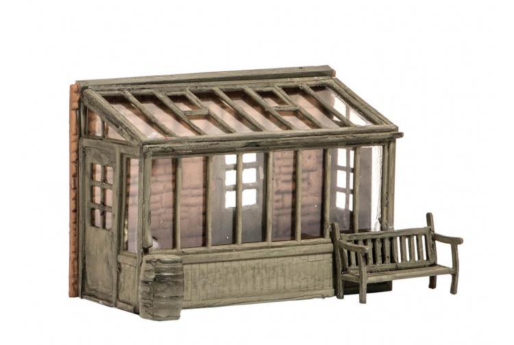 Wills Kits SS24 Conservatory, Garden Seat & Water Butt OO Gauge Plastic Kit