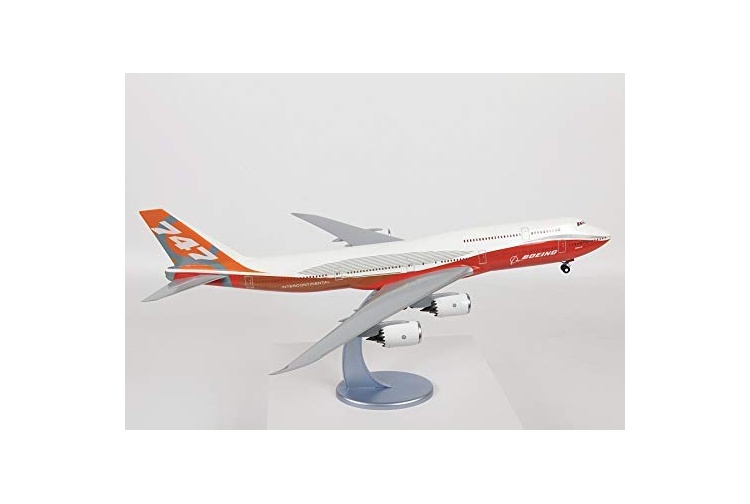 Zvezda 7010 Civil Airliner Boeing 747-8 Right Side